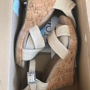Toms strappy wedges